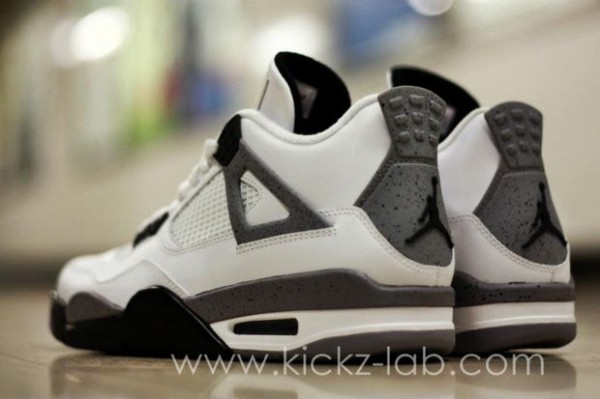 air-jordan-iv-4-tech-grey-2-600x399.jpg