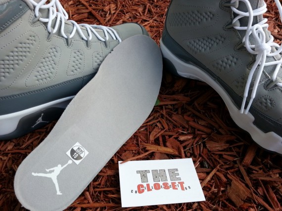 air-jordan-9-cool-grey-2012-02-570x427.jpg