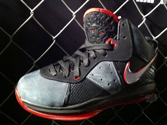 nike-lebron-8-new-10-8-01.jpg