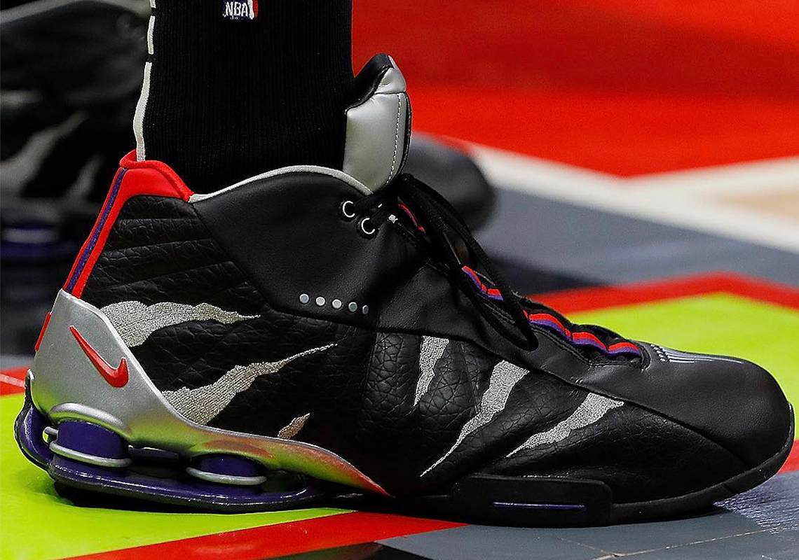 vince-carter-nike-shox-bb4-raptors-pe-1.jpg