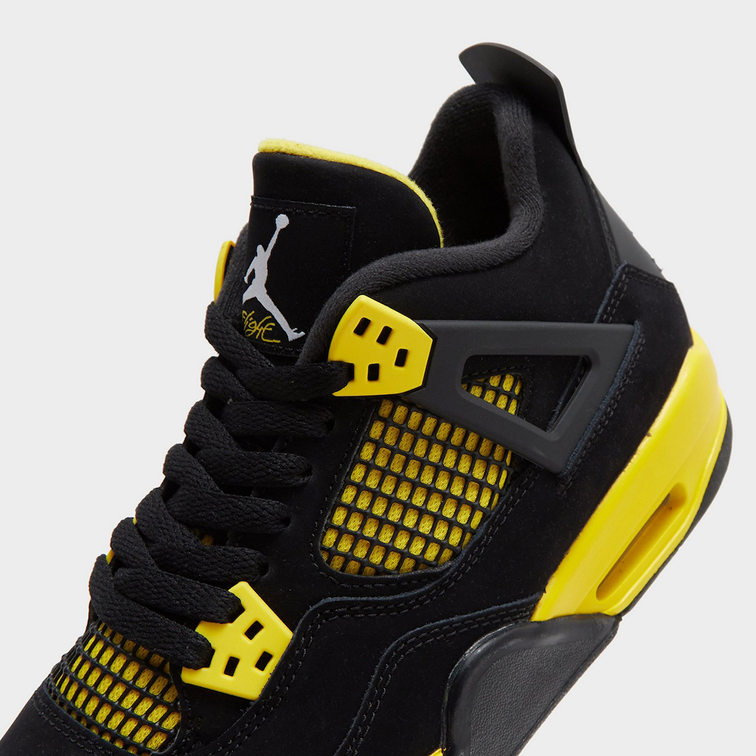 Air Jordan 4 Thunder Black Stitching