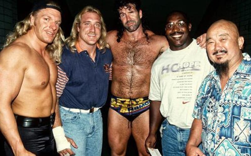 Kevin-Greene-with-WWE-guys.jpg