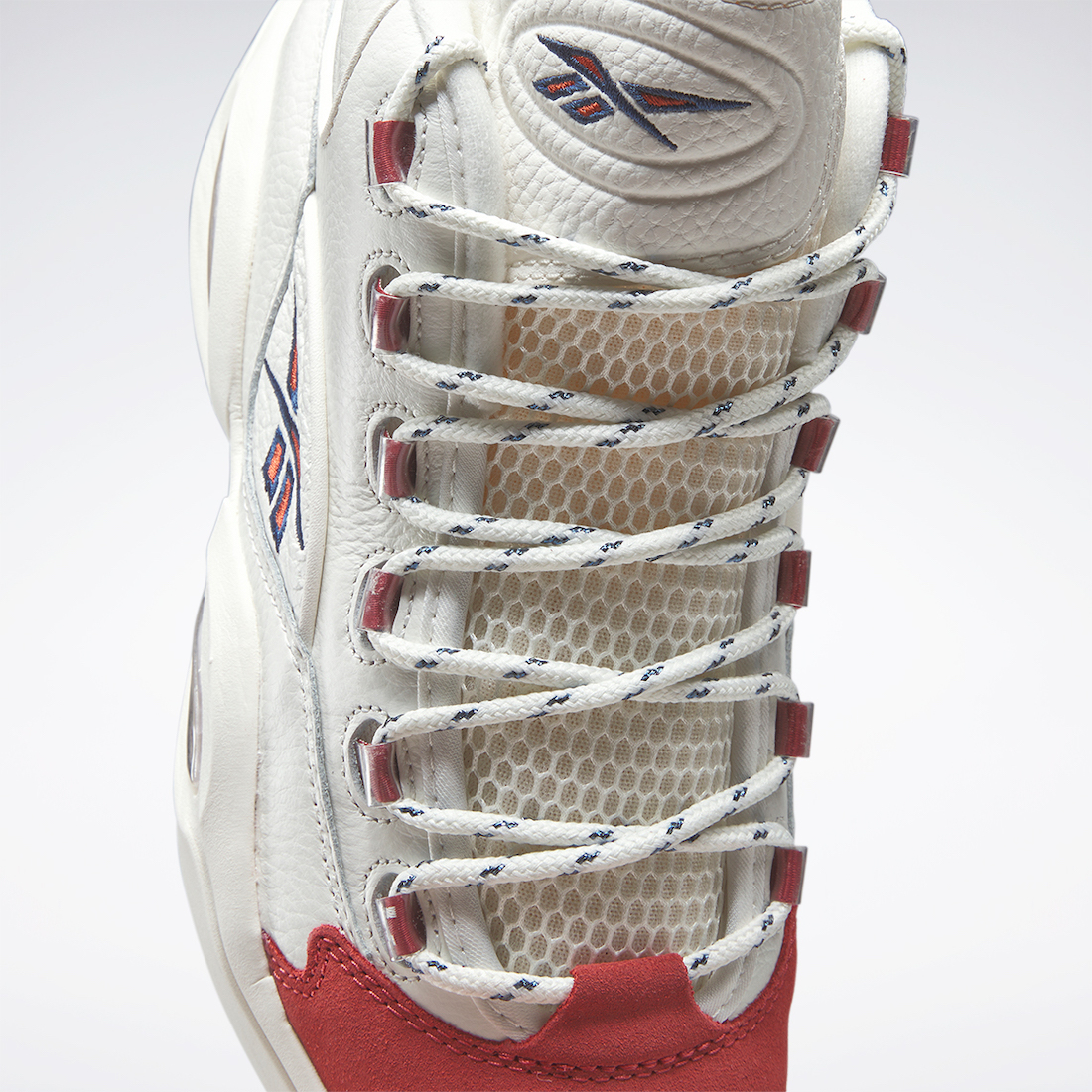 Reebok-Question-Mid-Vintage-Red-Toe-IG2653-4.jpg