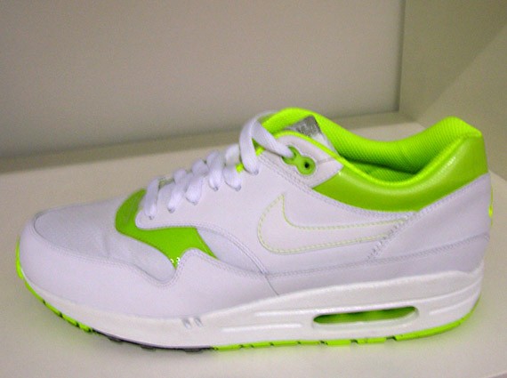 air-max-1-white-neon-03.jpg