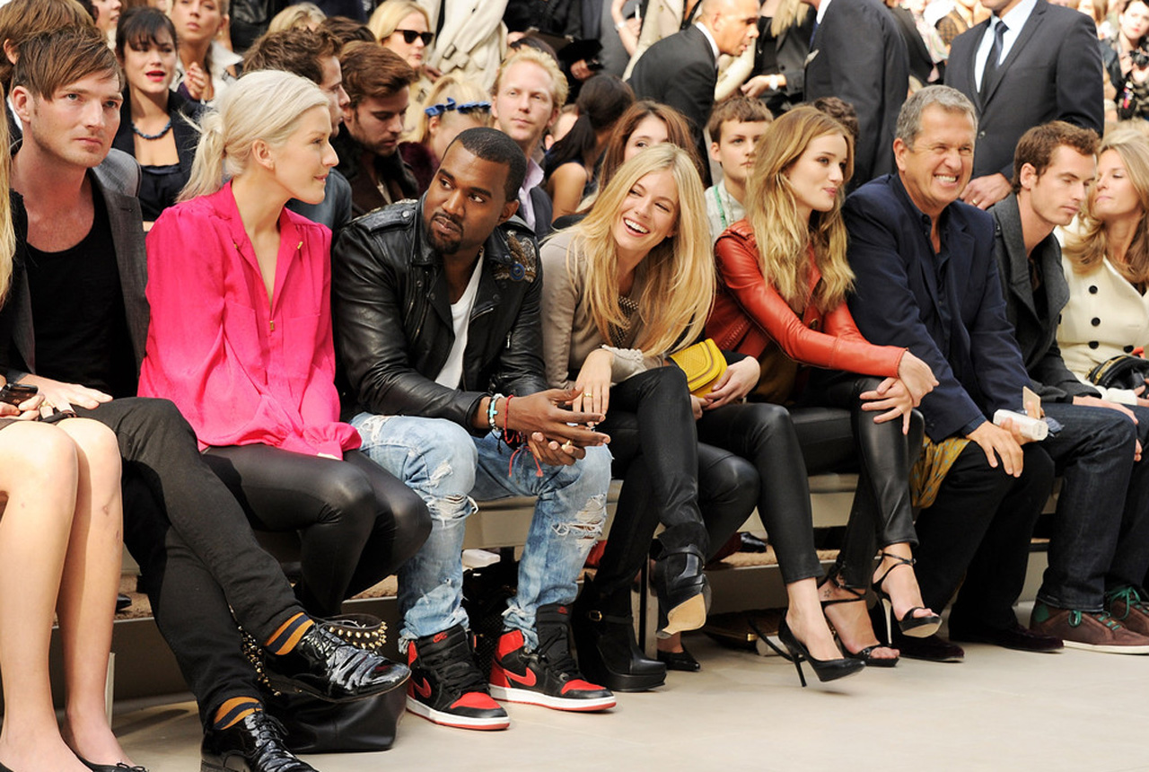 kanye-west-air-jordan-1-fashion-show.jpg