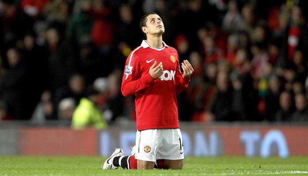 chicharito_praying02.jpg%20