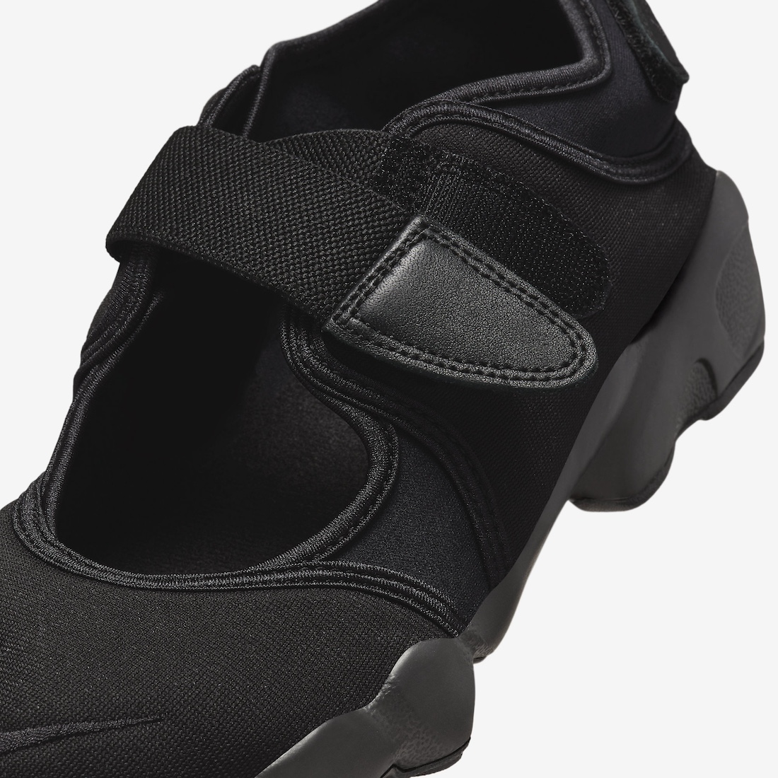 Nike-Air-Rift-Black-HF5389-001-6.jpeg