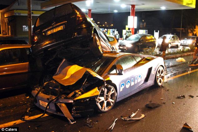 lamborghini-gallardo-polizia-crash-01.jpg