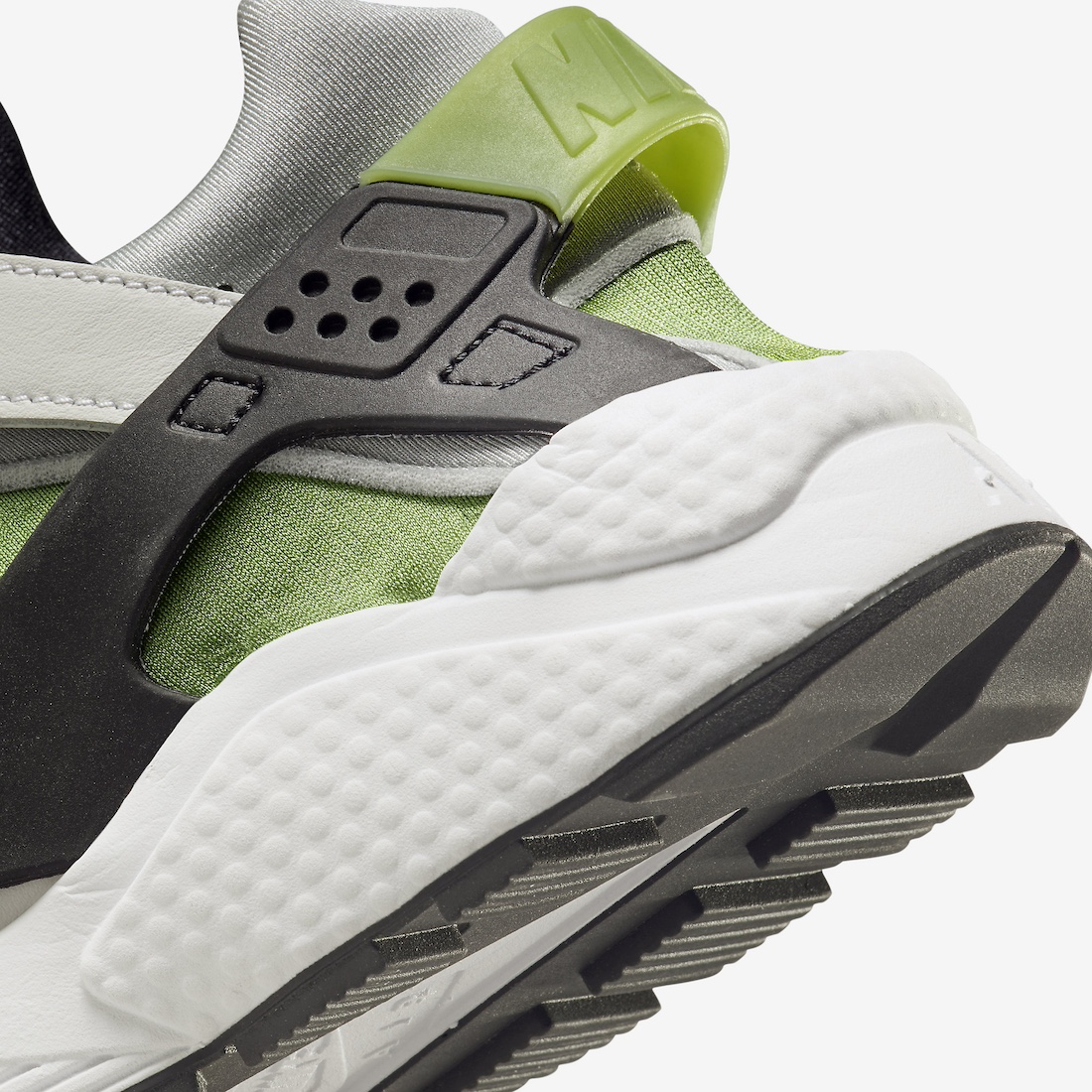 Nike-Air-Huarache-Chlorophyll-7.jpeg