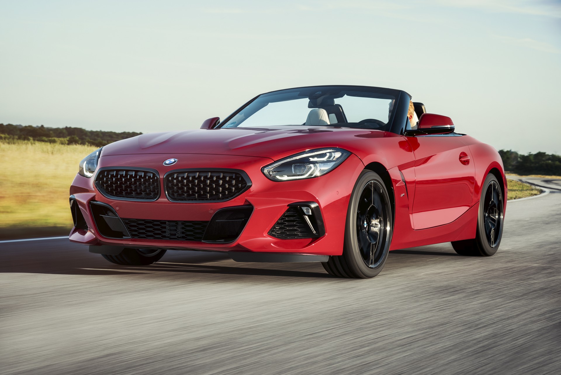 469983ea-2019-bmw-z4-38.jpg