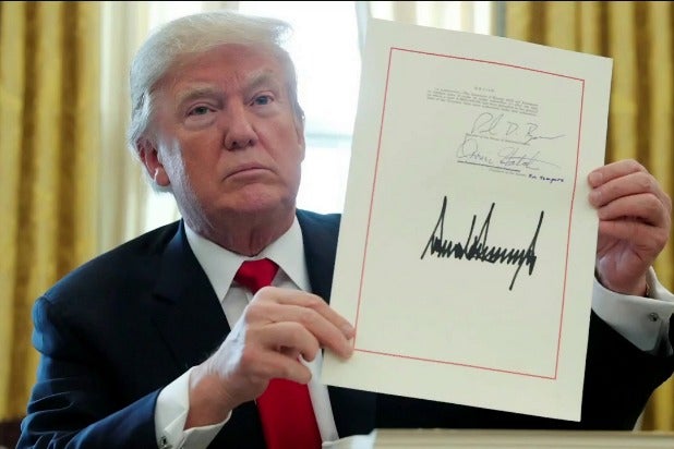 jimmy-kimmel-live-donald-trump-has-bad-handwriting.jpg