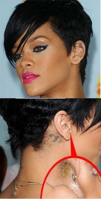 rihanna_earwax.JPG