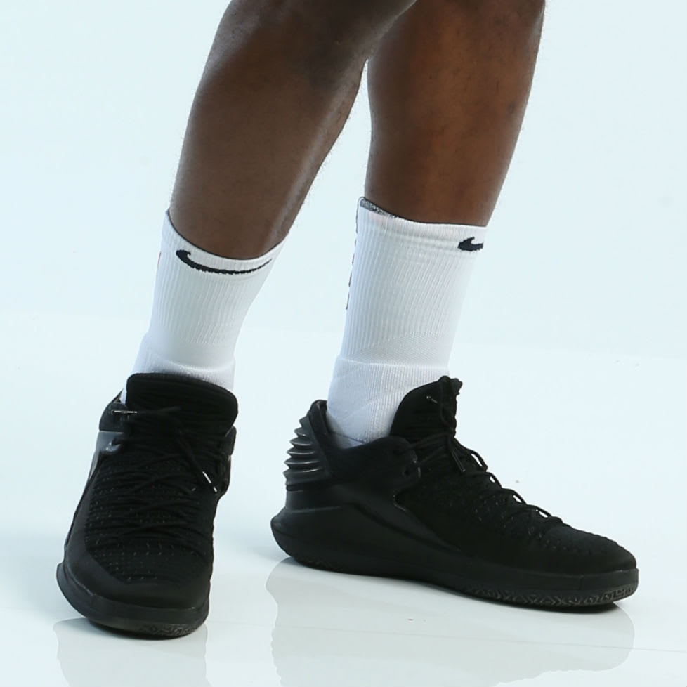 jimmy-butler-air-jordan-32-low-triple-black-1.jpg