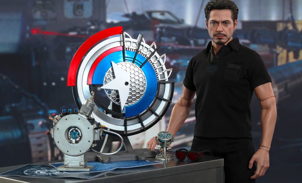 tony-stark-with-arc-reactor-creation-accessories_marvel_feature.jpg