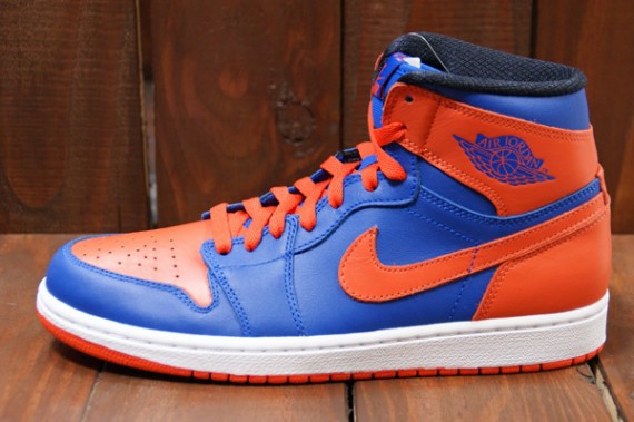 air-jordan-1-retro-high-og-knicks-05-570x379.jpg