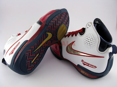 nike-zoombb-homegrown-11-web.jpg