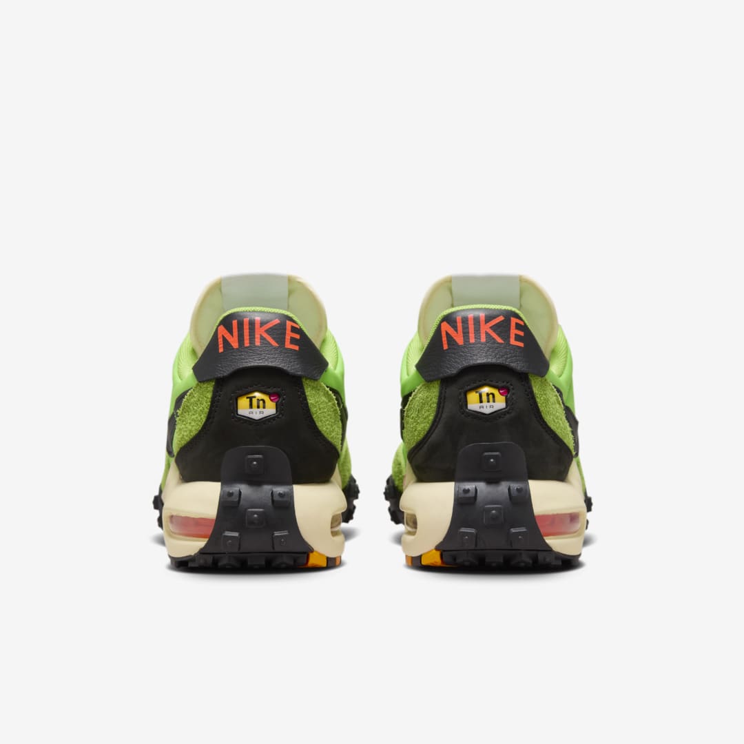 Nike-Air-Max-Waffle-SP-Action-Green-FV6946-301-06.jpg