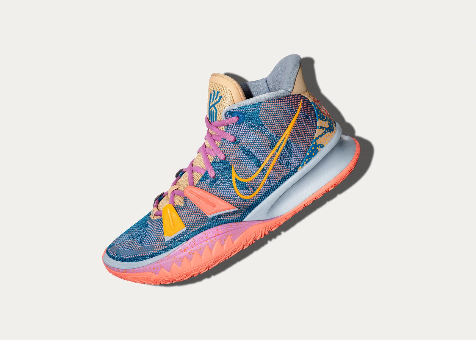 NikeNews_HO20_BB_Kyrie7_PreHeat_Expressions_Hero_01_re_rectangle_1600.jpg