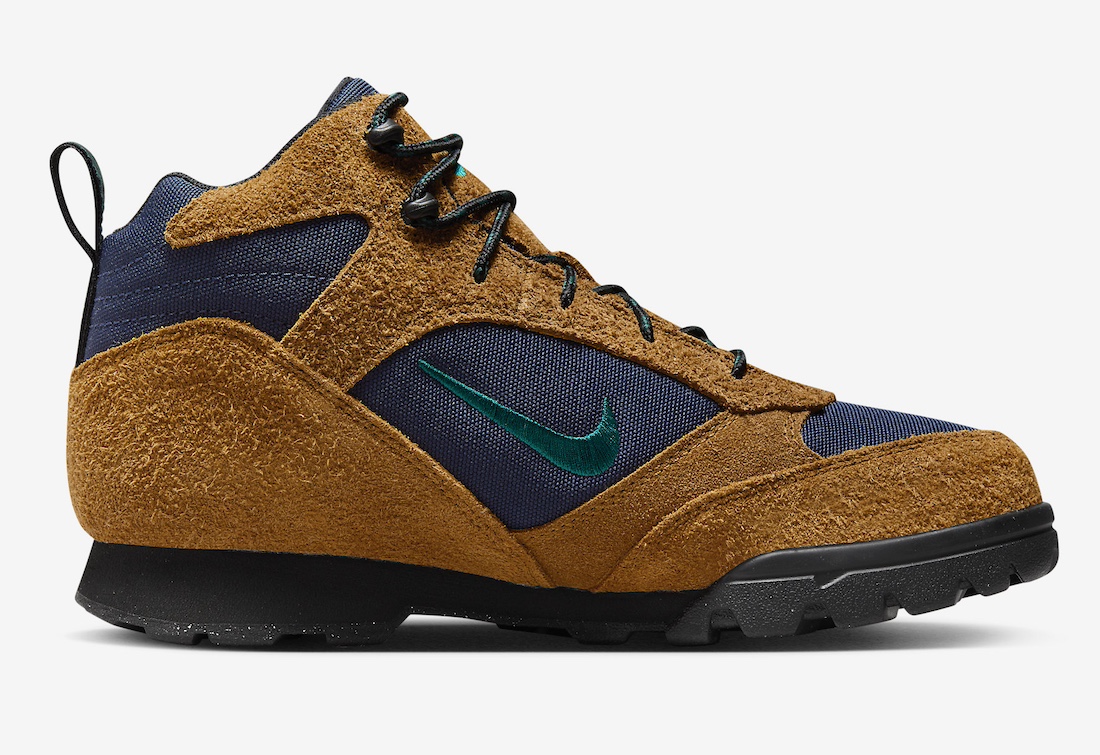 Nike-ACG-Torre-Mid-WP-Burnt-Sienna-2.jpeg