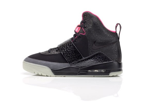 air-yeezy-new-images-02.jpg