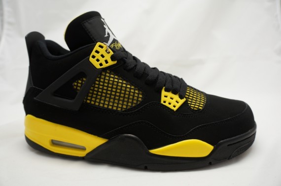 air-jordan-iv-thunder-release-date-change-01-570x378.jpg