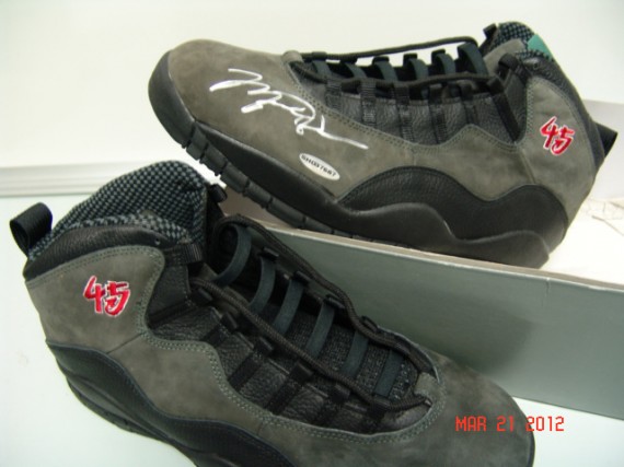 air-jordan-x-shadow-og-45-5-570x427.jpg