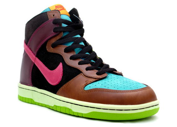 undefeated-nike-dunk-hi.jpg