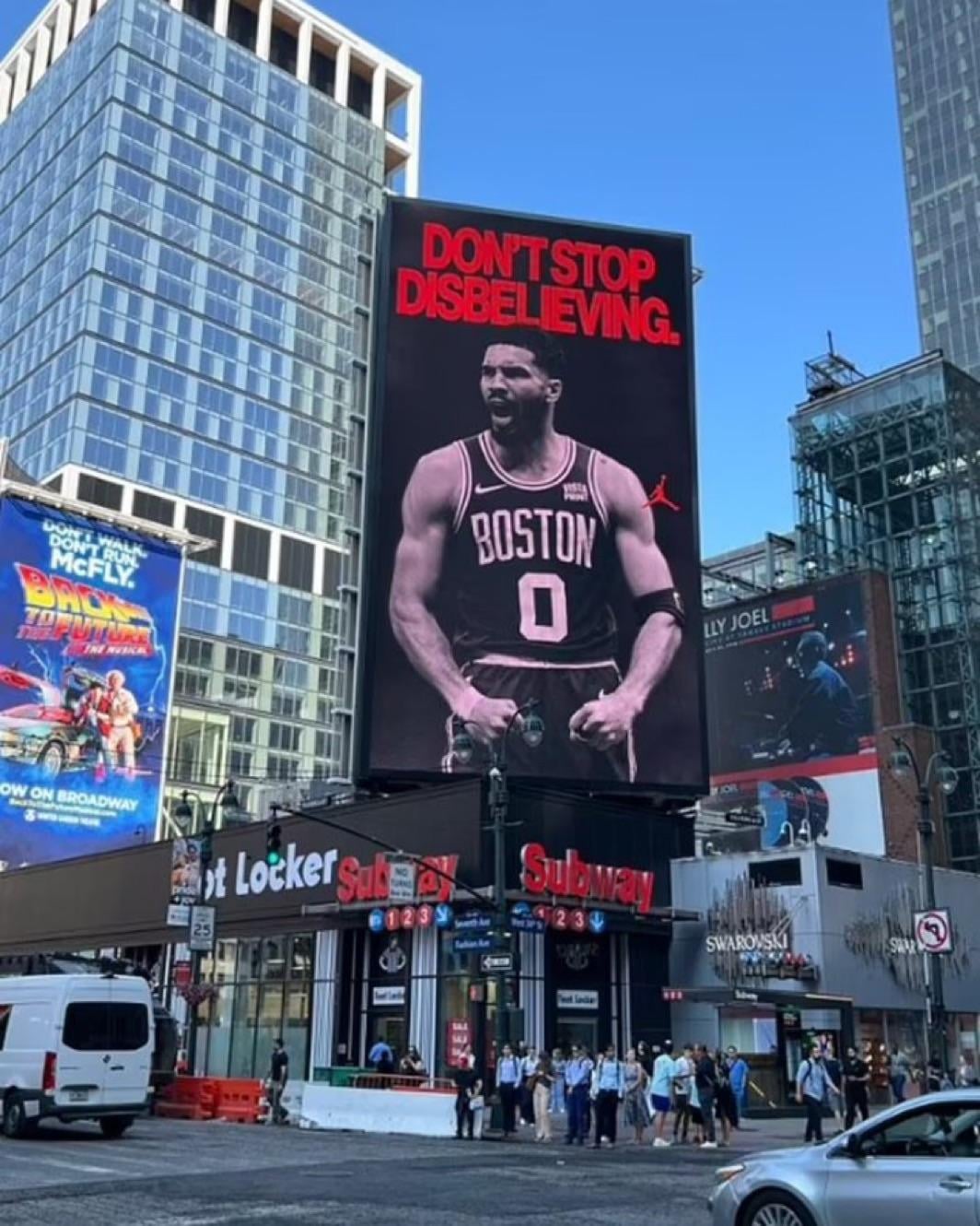 new-jayson-tatum-billboard-outside-of-msg-in-downtown-nyc-v0-tx38j26p2r7d1.jpg