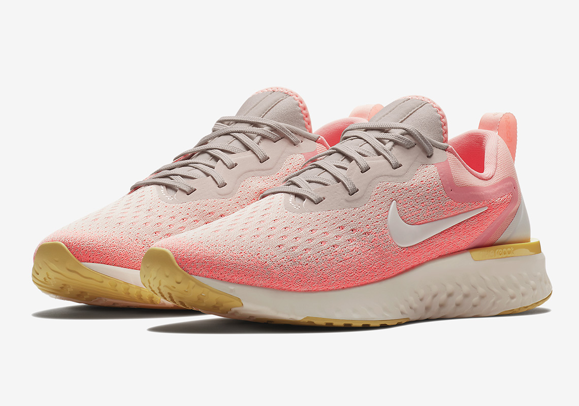 nike-odyssey-react-ao9280-002-1.jpg