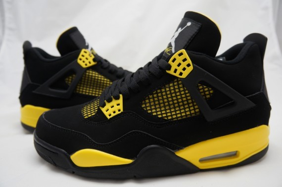 air-jordan-iv-thunder-release-date-change-05-570x378.jpg