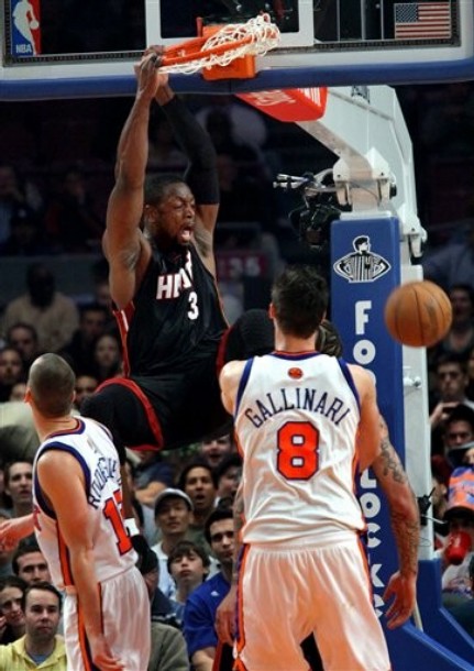 Dwyane%2BWade%2BAlley-Oop%2BDunk%2Bvs%2BKnicks.jpg