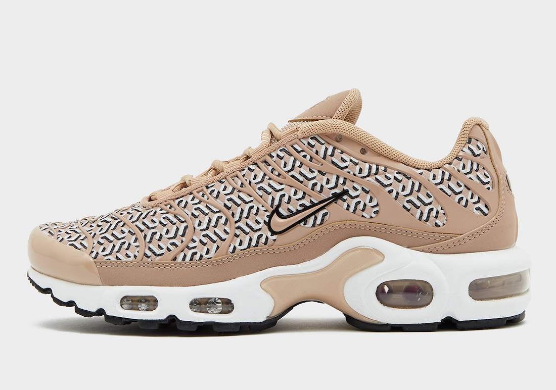 Nike-Air-Max-Plus-United-in-Victory-Release-Date.jpg