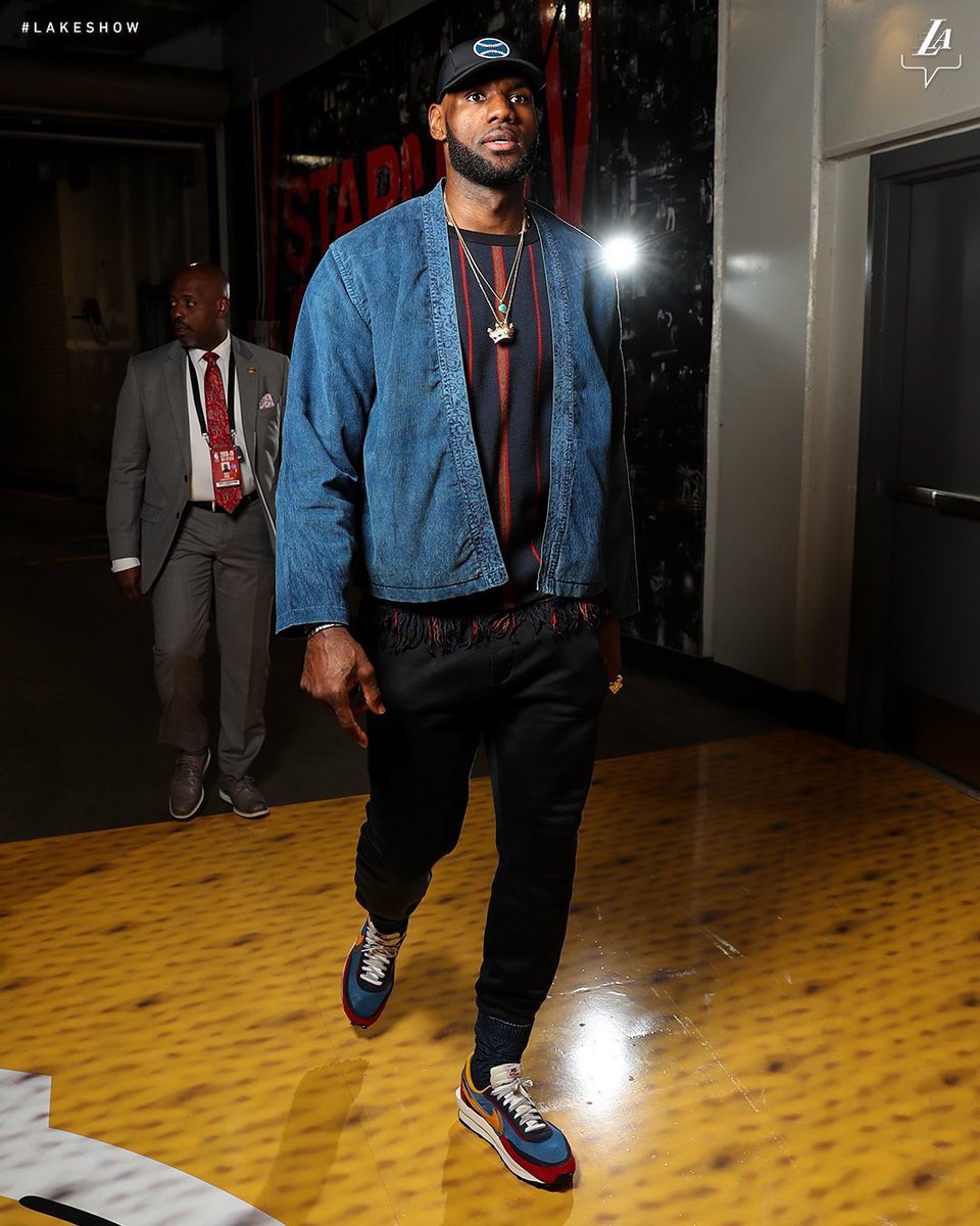 LeBron-James-Sacai-x-Nike-LDV-Waffle.jpg