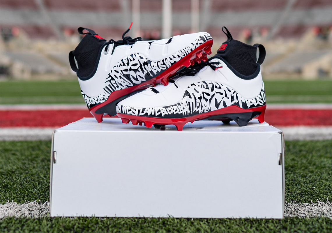 nike-lebron-4-graffiti-ohio-state-buckeyes-pe-cleats-4.jpg