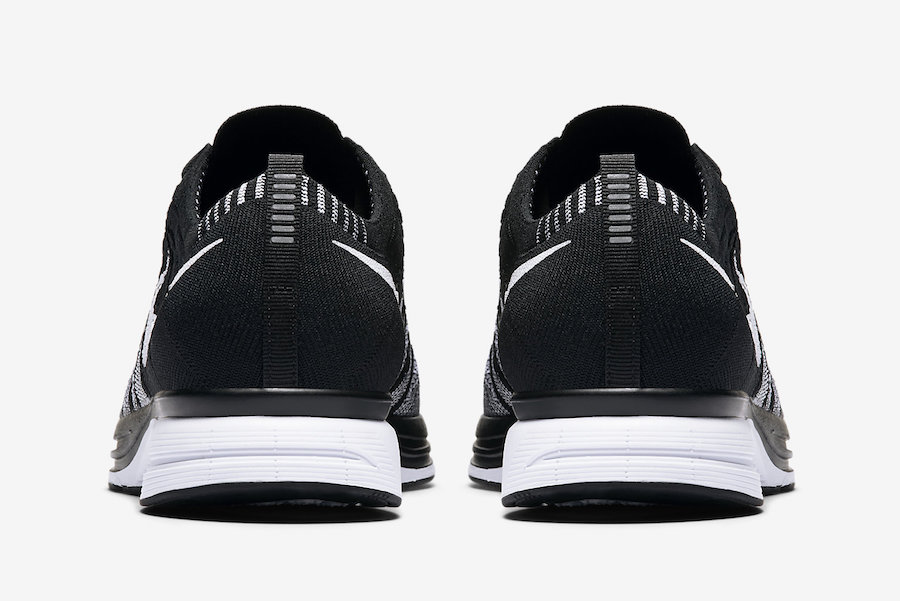 Nike-Flyknit-Trainer-Oreo-Black-White-AH8396-005-Heel.jpg