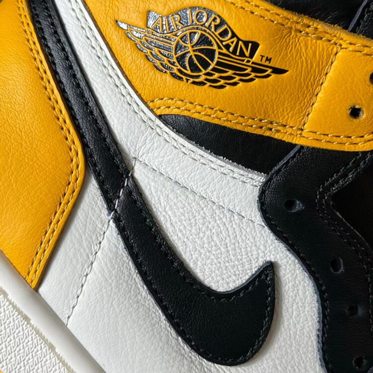 Air-Jordan-1-High-OG-Yellow-Toe-555088-711-08-750x750.jpg