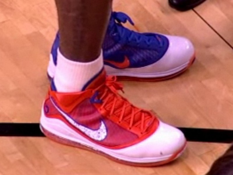 air_max_lebron_vii_pe_hwc_orange.jpg