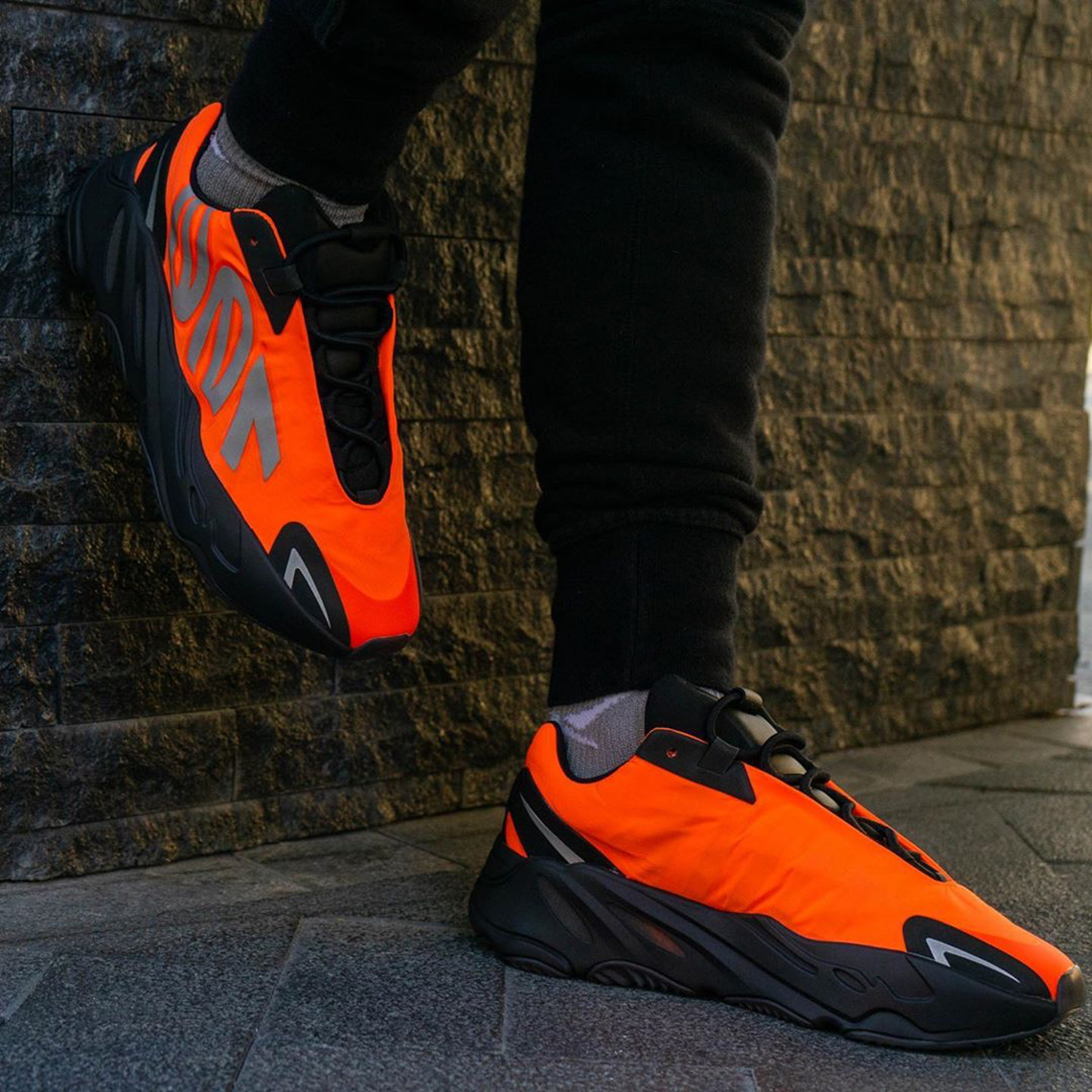 adidas-Yeezy-700-MNVN-Orange-FV3258-5.jpg