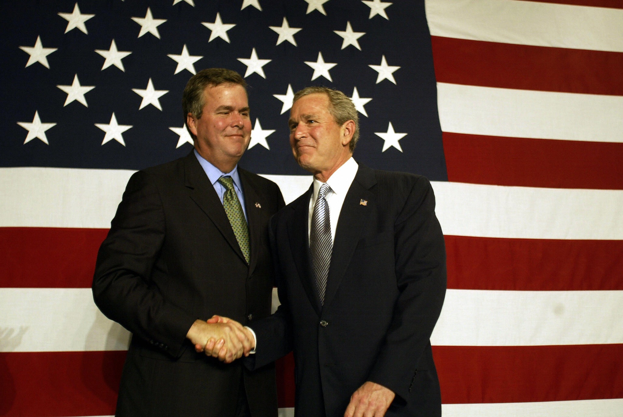 150521075332-jeb-bush-and-george-bush-jan-2004.jpg