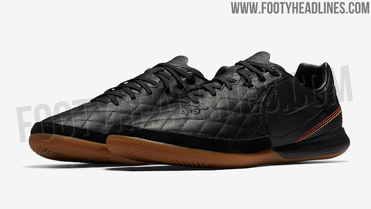 black-nike-tiempox-finale-10r-ronaldinho-indoor-turf-boots-3.jpg