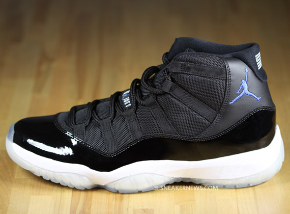 air-jordan-xi-2009-space-jam-01.jpg