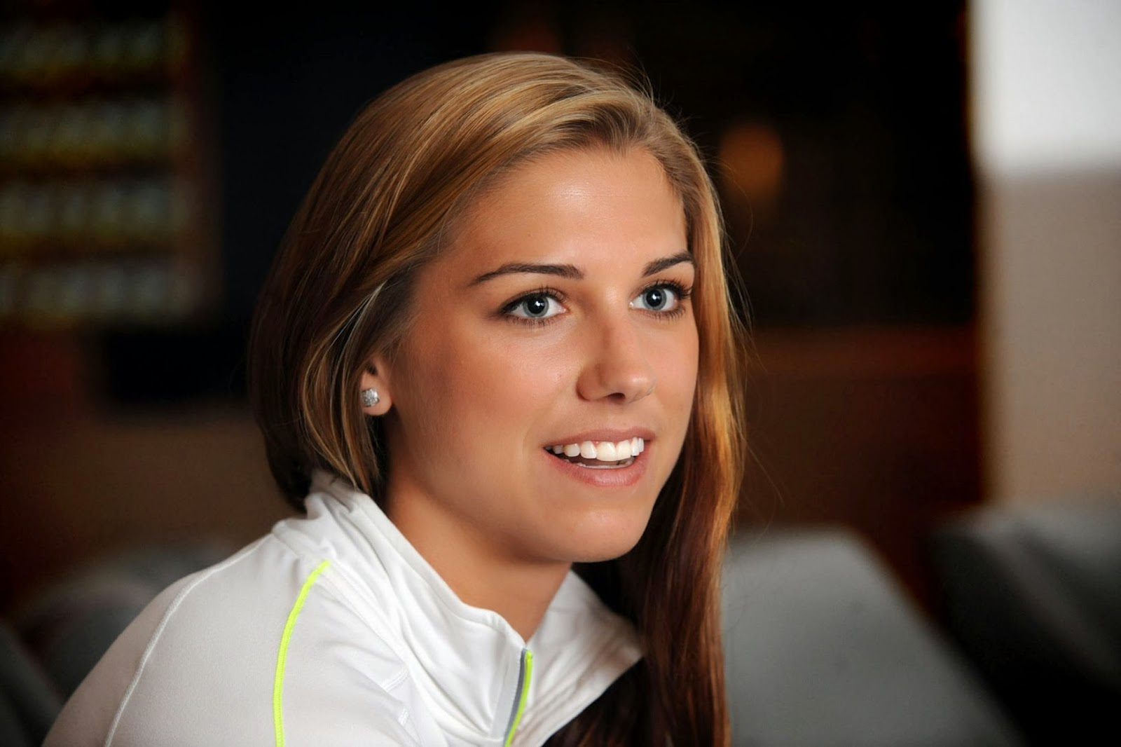 Alex-Morgan-HD-Wallpaper-2013.jpg