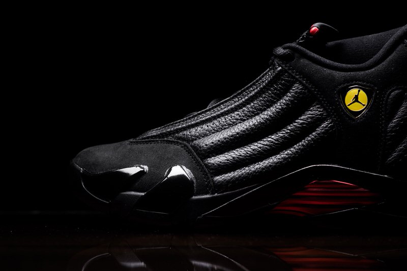 Air_Jordan_14_retro_Last_Shot_Black_varsity_Red_Yellow_487471-003_sneaker_politics_final4.jpg