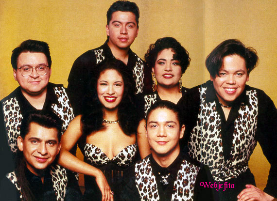 selena_y_los_dinos_on_the_7th_of_feb_1993.jpg