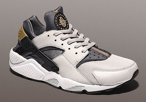 nike-air-huarache-light-ash-grey.jpg