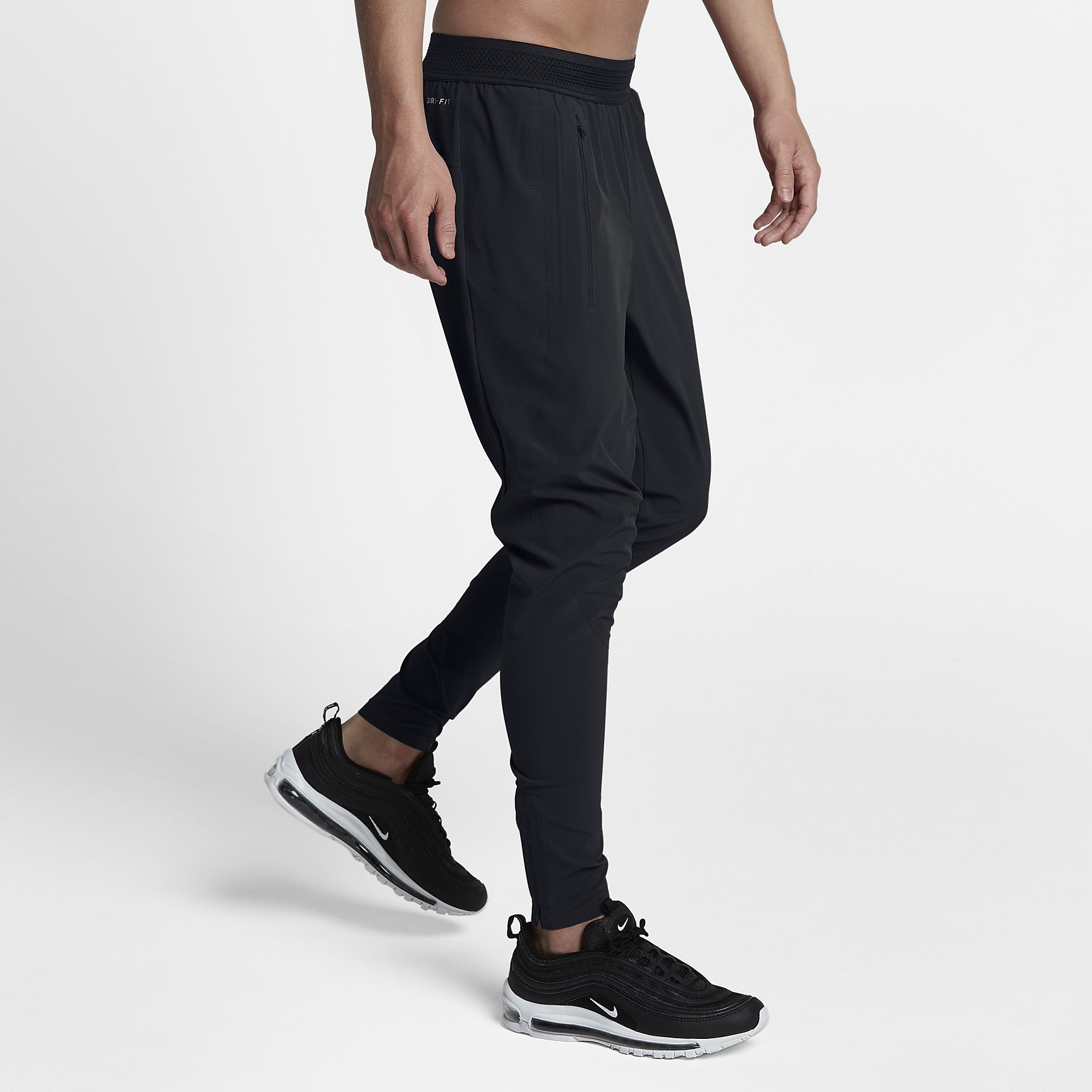 nikelab-essentials-trousers-l2DDmd.jpg