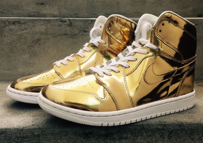 air-jordan-1-high-liquid-gold-customs-681x478.jpg