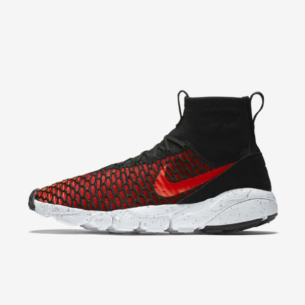 AIR-FOOTSCAPE-MAGISTA-FLYKNIT-816560_002_A_PREM.jpg