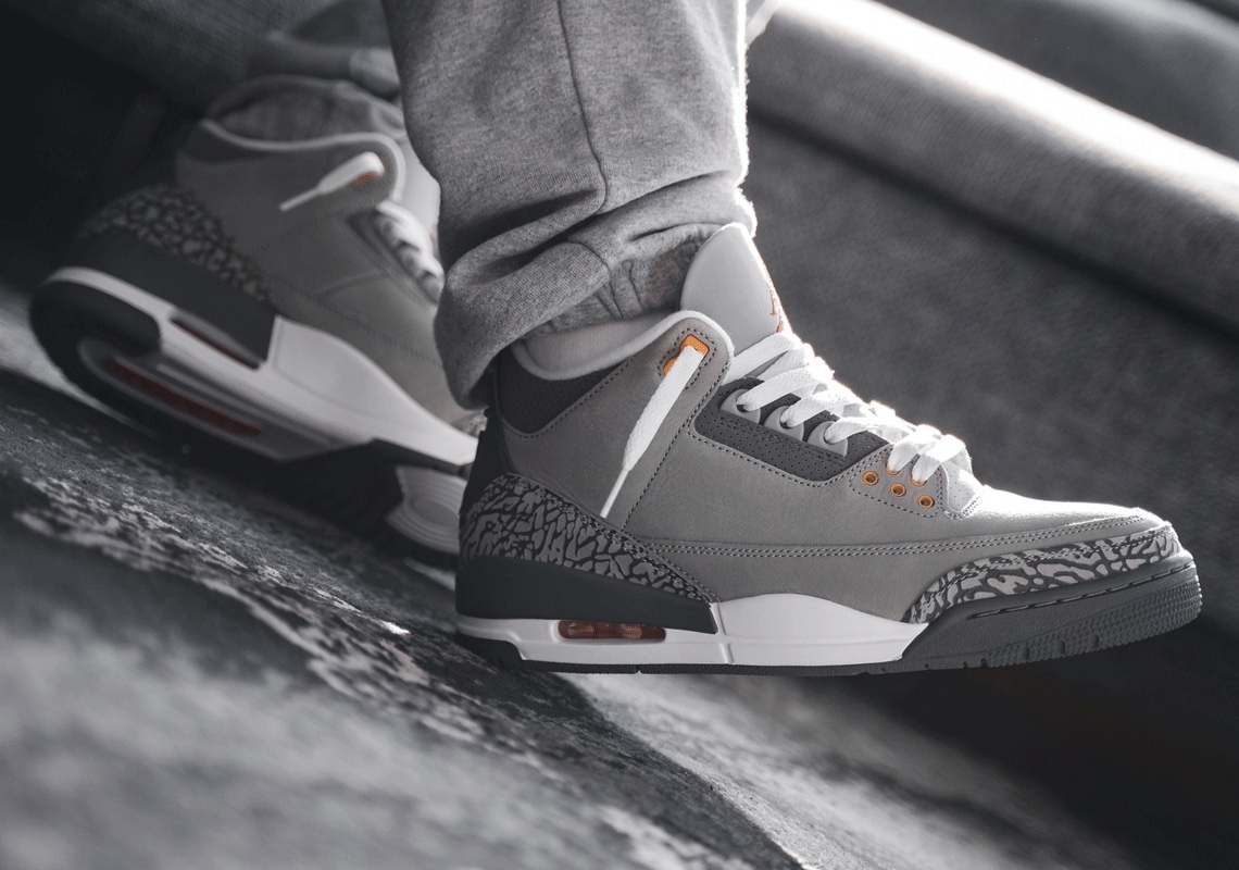 Air-Jordan-3-Cool-Grey-CT8532-012-002.jpg