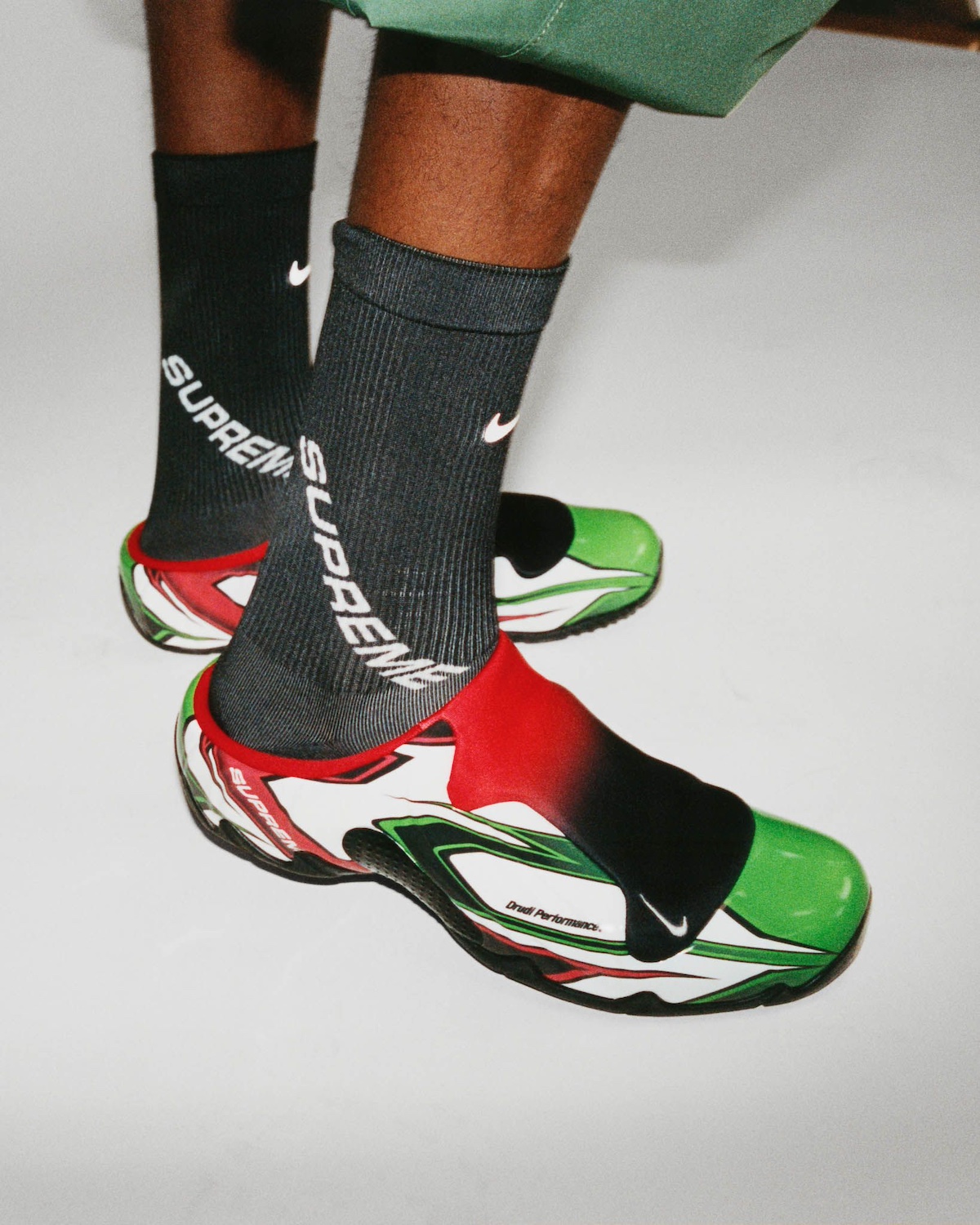 Supreme-Nike-Clogposite.jpg